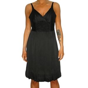 NWT BCBG Maxazria Bubble Dress Silk Midi 2 Black V Neck